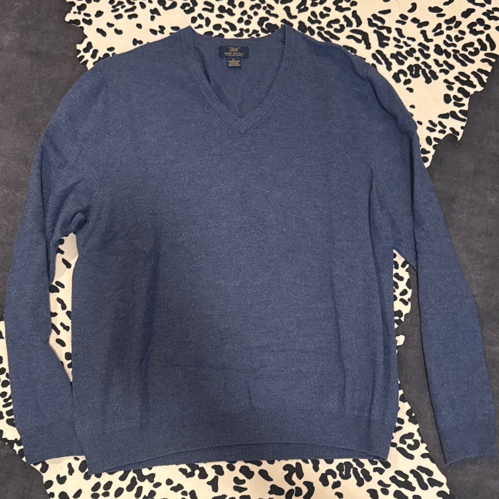 Vintage Brooks Brothers merino wool v neck sweater like new